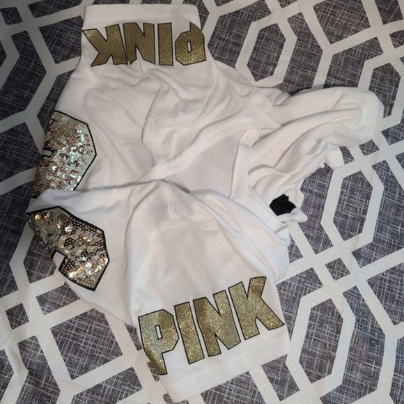 VS Pink sz small v-neck t-shirt* - Picture 2 of 7